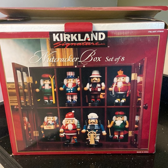 Set/8 Mini Detailed Nutcrackers w/ Custom Glass Display Case - Picture 3 of 11